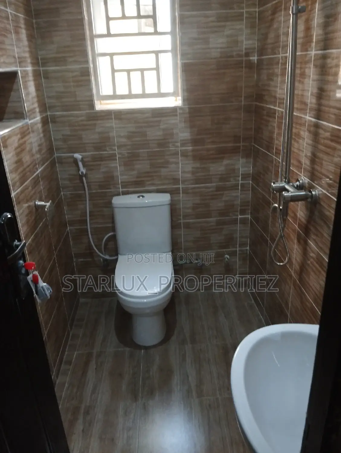 4bdrm Duplex in Naf Valley Estate for rent