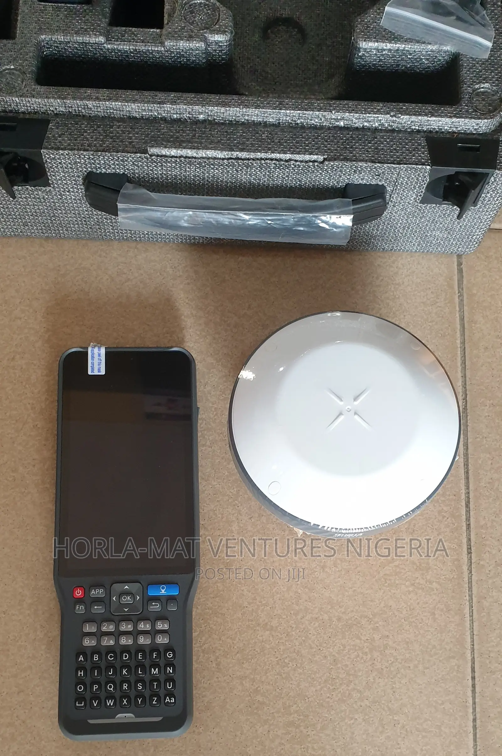 Hi-target Differential Gps With Accessories