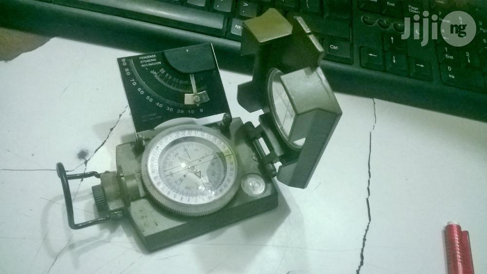 Prismatic Compass for Surveyor