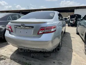 Toyota Camry 2010 Silver