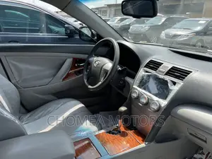 Toyota Camry 2010 Silver