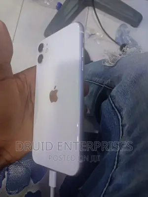 Apple iPhone 11 64 GB White