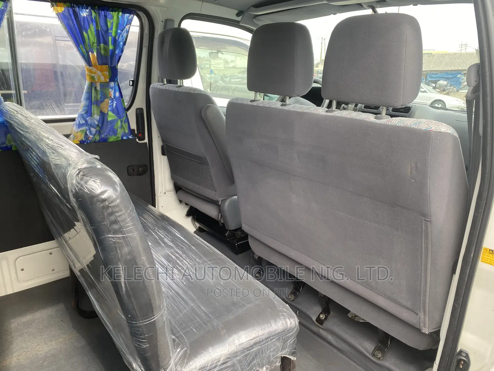 Toyota HiAce 2002 White