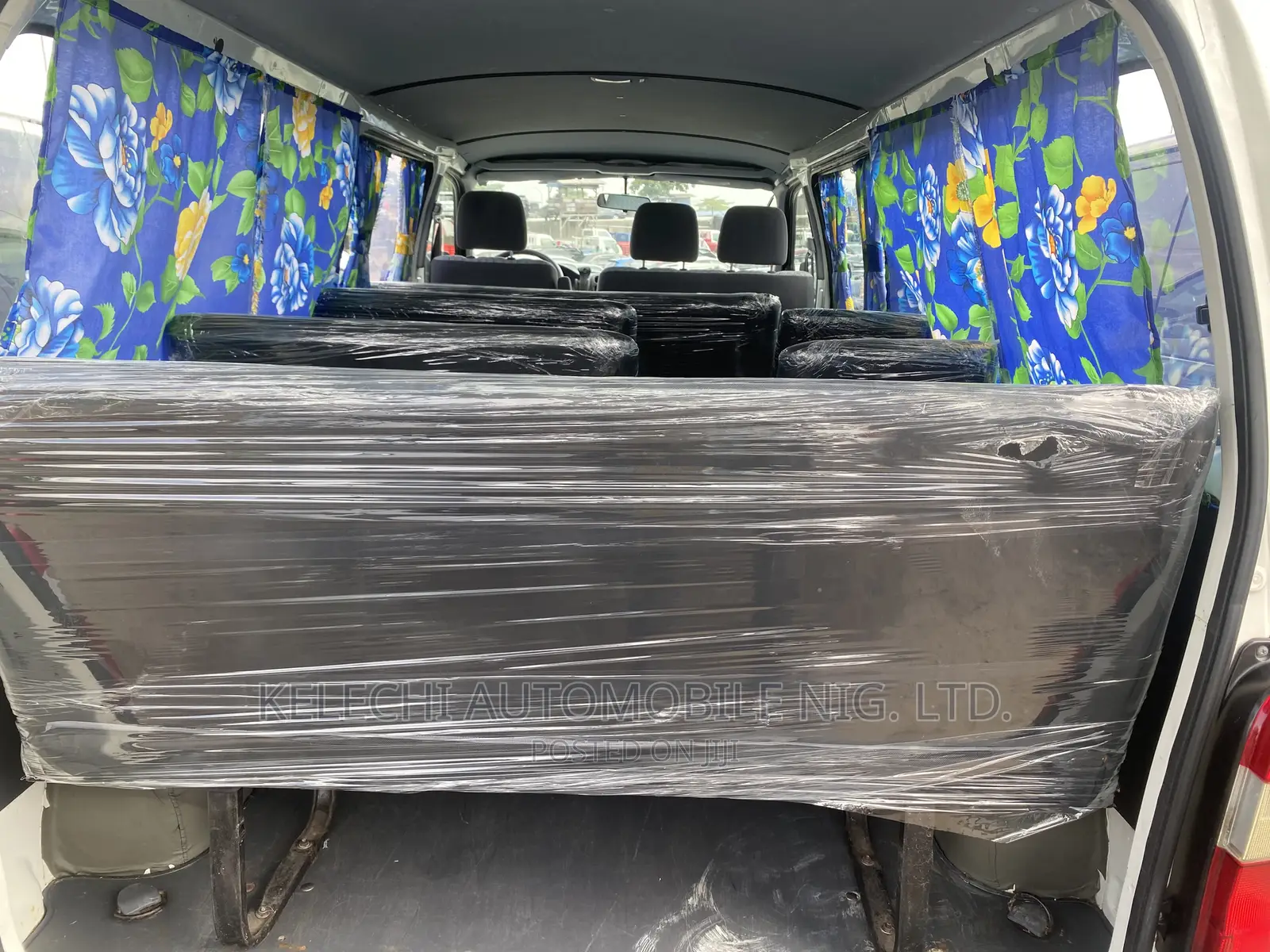 Toyota HiAce 2002 White
