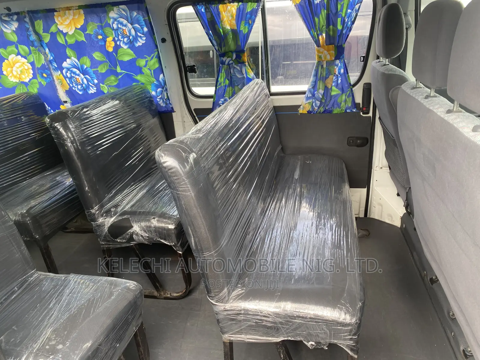 Toyota HiAce 2002 White