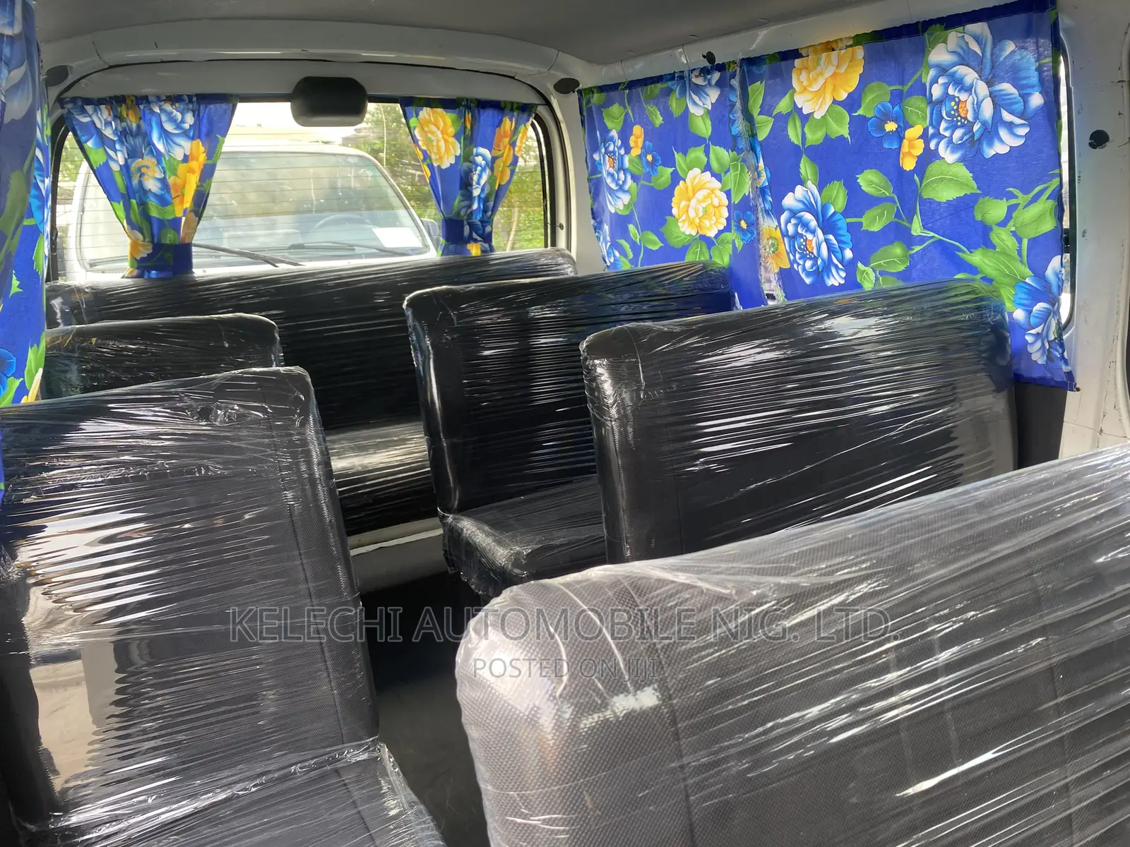 Toyota HiAce 2002 White