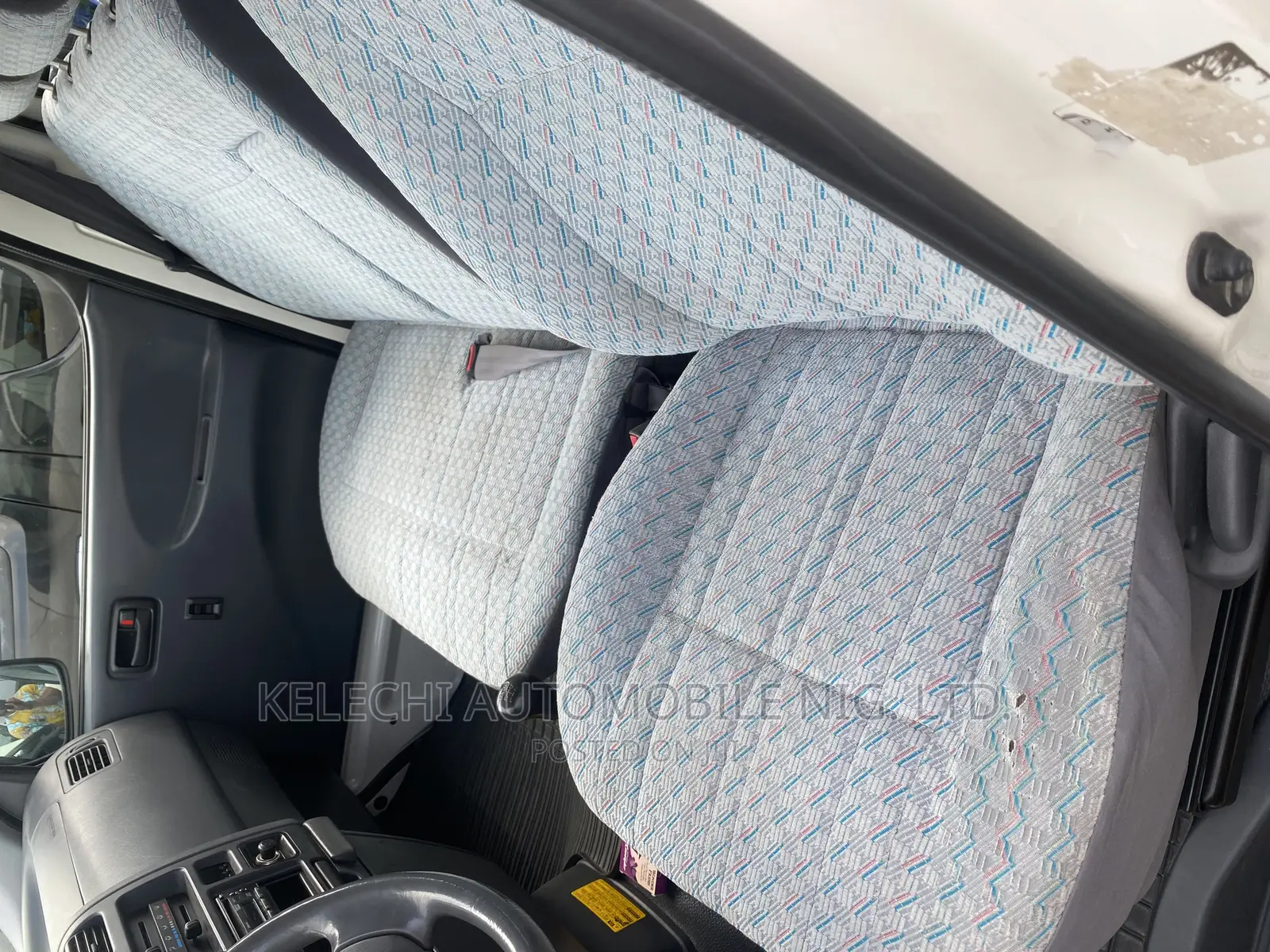 Toyota HiAce 2002 White