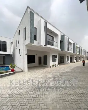 Photo - 4bdrm Duplex in Chevron for sale