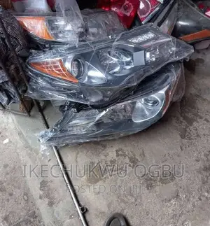 Headlamp Toyota Rav4 2015 Model