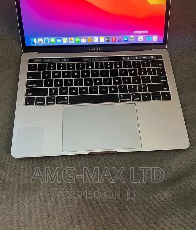 Laptop Apple MacBook Pro 2017 16GB Intel Core i7 SSD 512GB