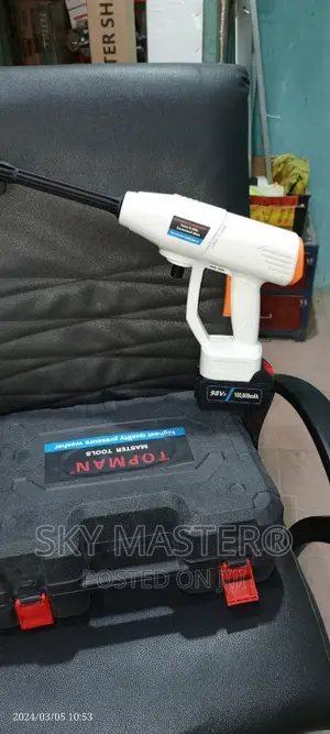 Powerful Cordless Car Wash