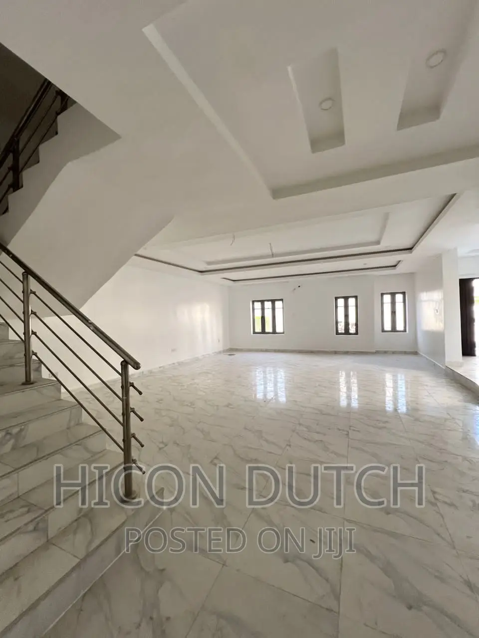 6bdrm Townhouse / Terrace in Peachville Estate, Life Camp for rent