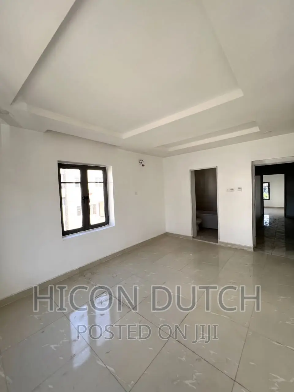 6bdrm Townhouse / Terrace in Peachville Estate, Life Camp for rent