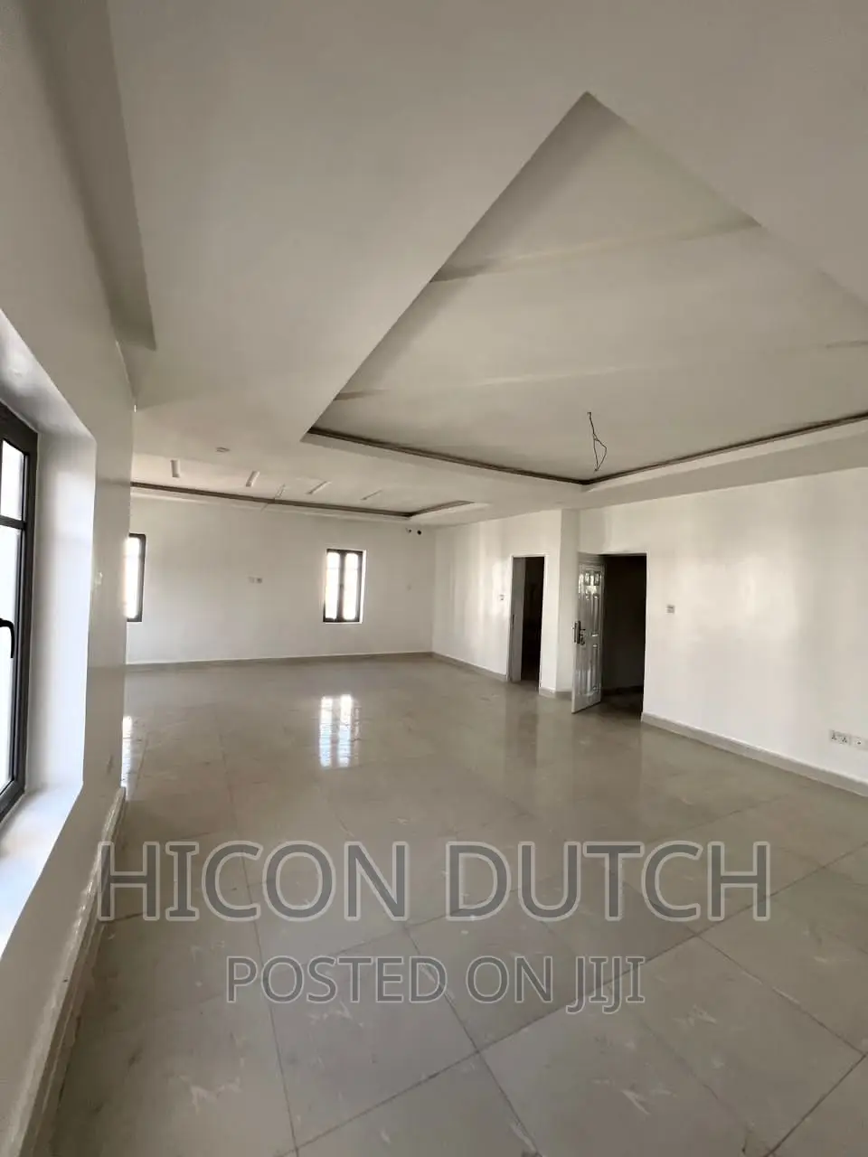 6bdrm Townhouse / Terrace in Peachville Estate, Life Camp for rent