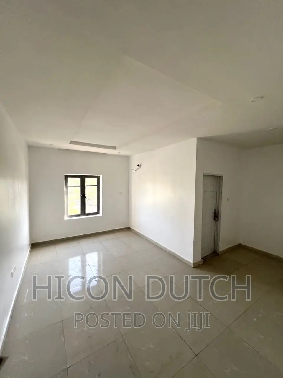 6bdrm Townhouse / Terrace in Peachville Estate, Life Camp for rent