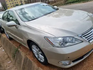 Lexus ES 2012 Gold