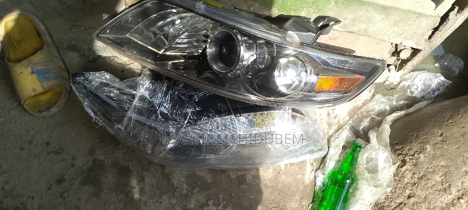 Headlight for Fx35 Set