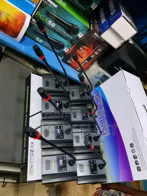 8 Channels Wireless Conference Microphone
