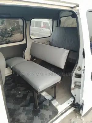 Suzuki Every 2010 White