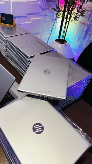 Laptop HP 348 G5 16GB Intel Core I5 HDD+SSD 512GB