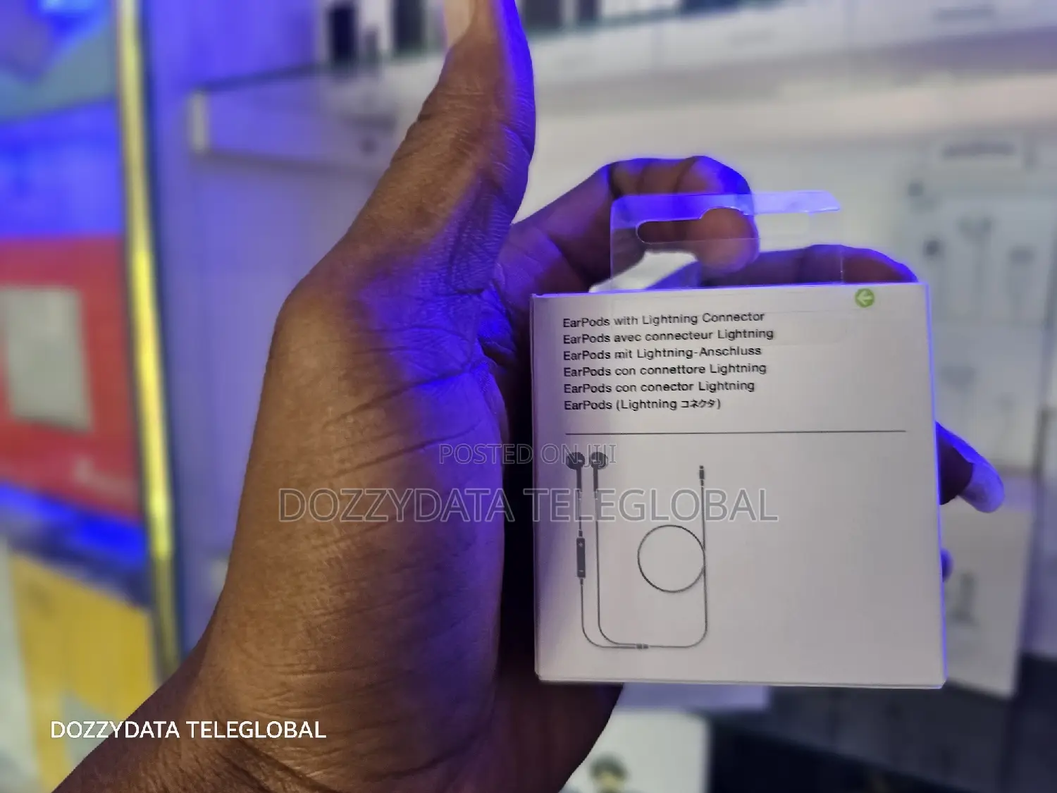 Apple Earpods With Lightning Connector