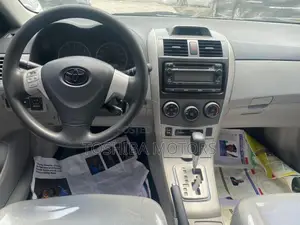 Toyota Corolla 2013 Black
