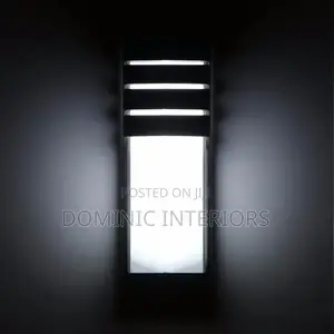 Black Aluminium Wall Lamp