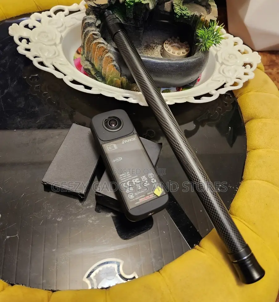 Panox V2 Insta 360 Camera With Selfi Stick.