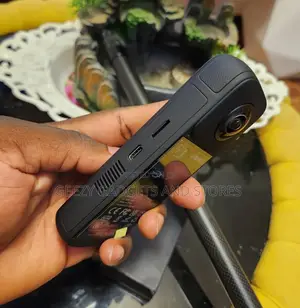 Panox V2 Insta 360 Camera With Selfi Stick.