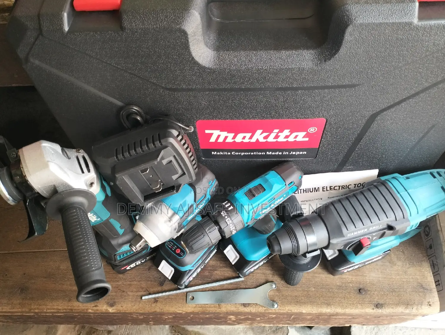Makita 4 in 1 Cordless Machine Set