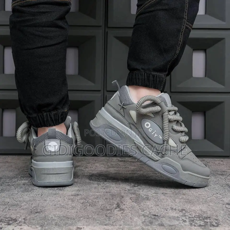 Adidas Ogiy TM Sneakers in Oshodi - Shoes, Oluwatobi Gidigoodies | Jiji.ng