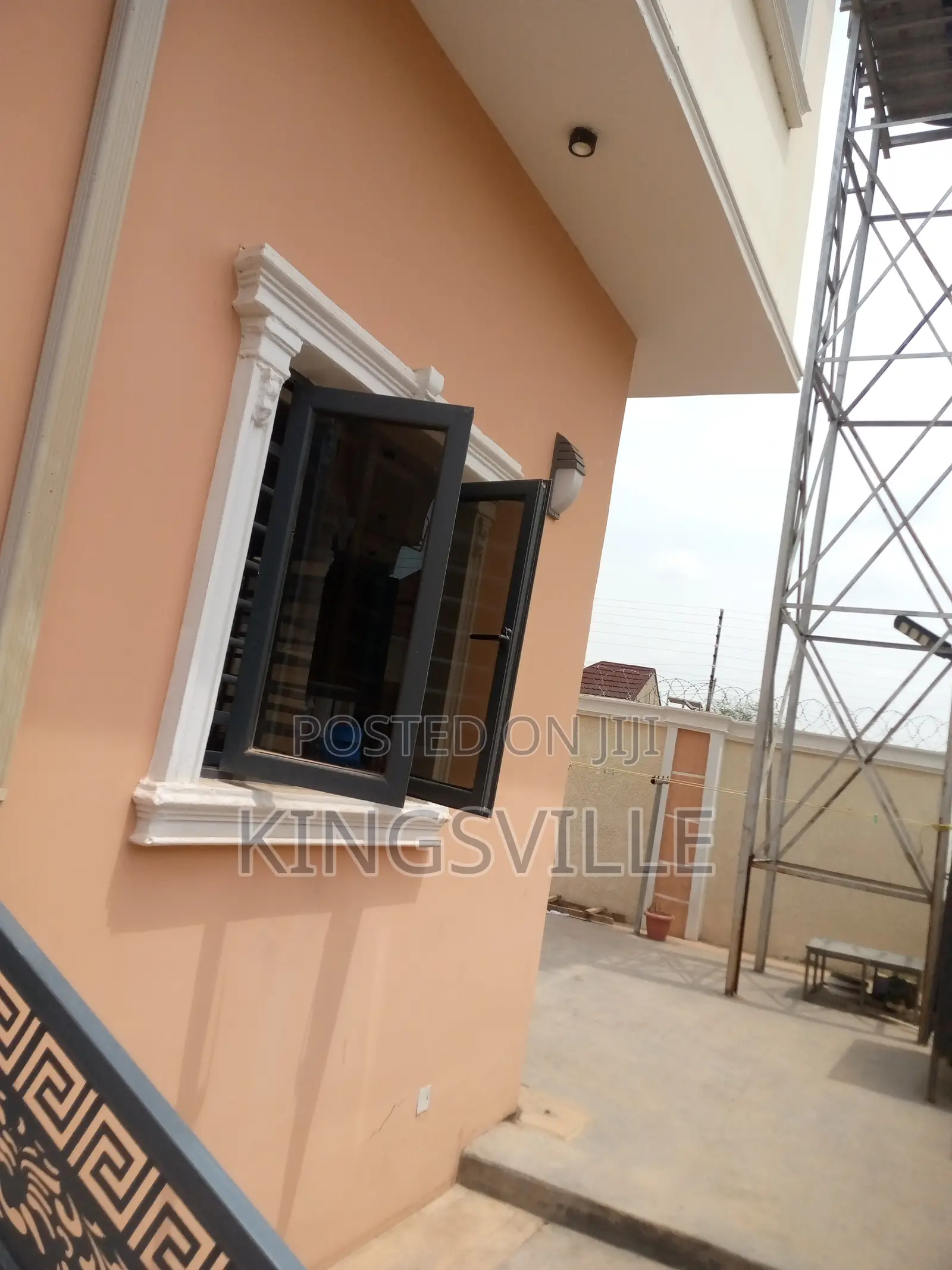 1bdrm Room & Parlour in Gwarinpa Estate, Life Camp for rent