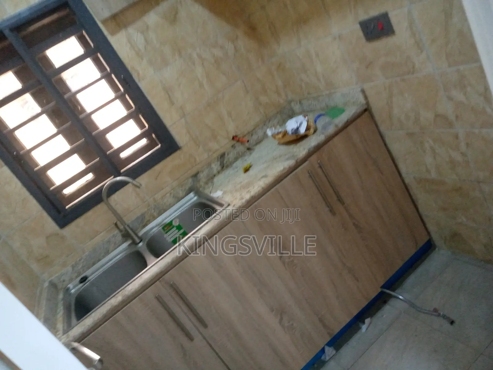1bdrm Room & Parlour in Gwarinpa Estate, Life Camp for rent