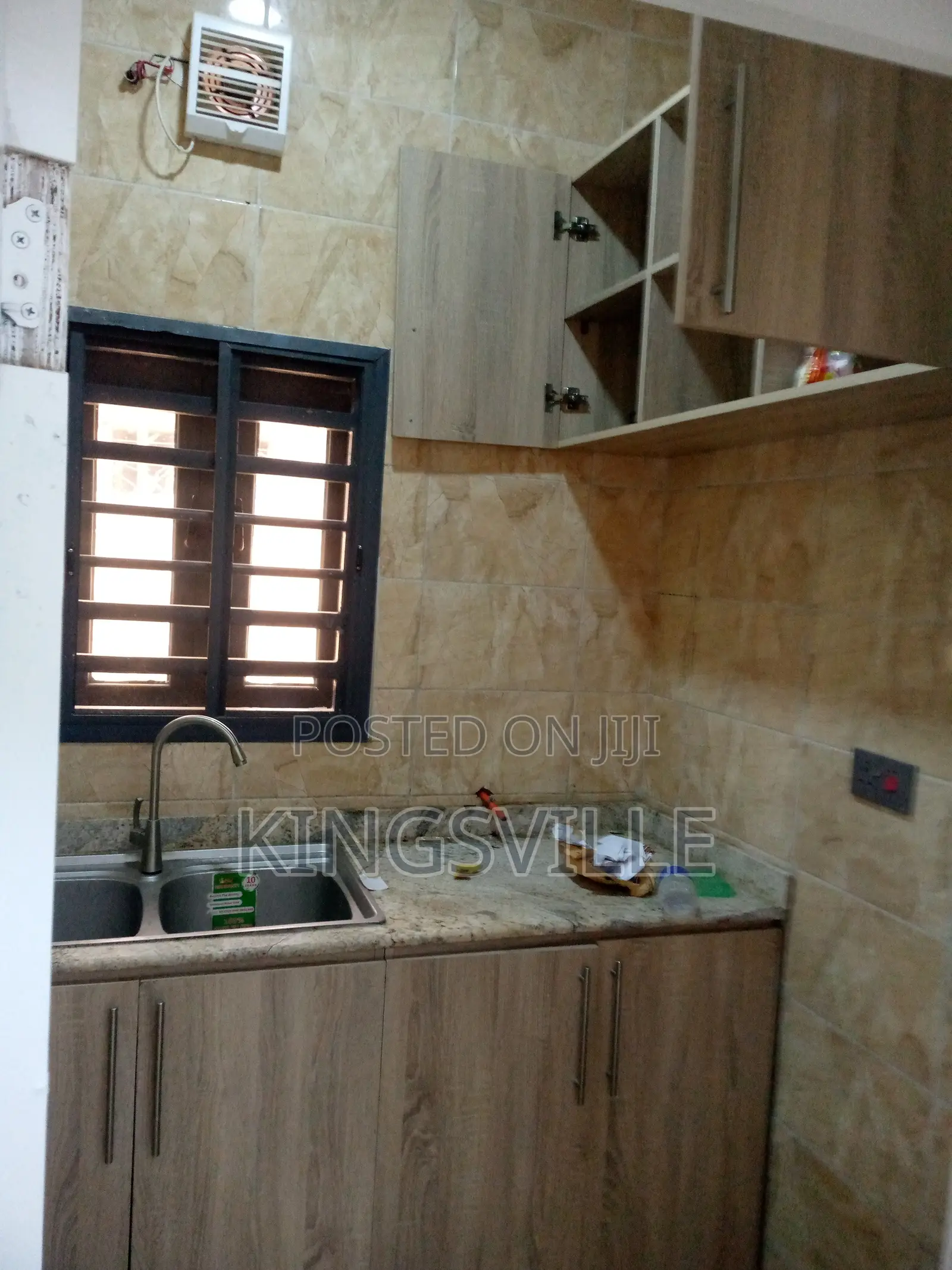 1bdrm Room & Parlour in Gwarinpa Estate, Life Camp for rent