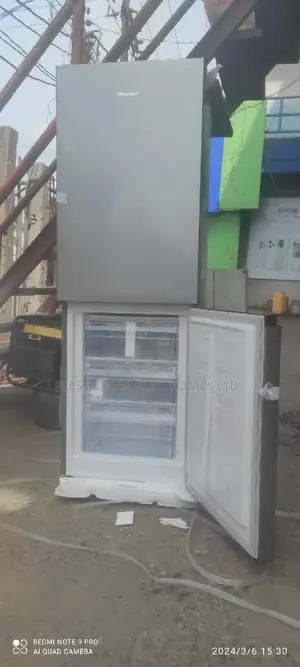 Hisense 225L Bottom Mounted Double Door Refrigerator > 29DCA