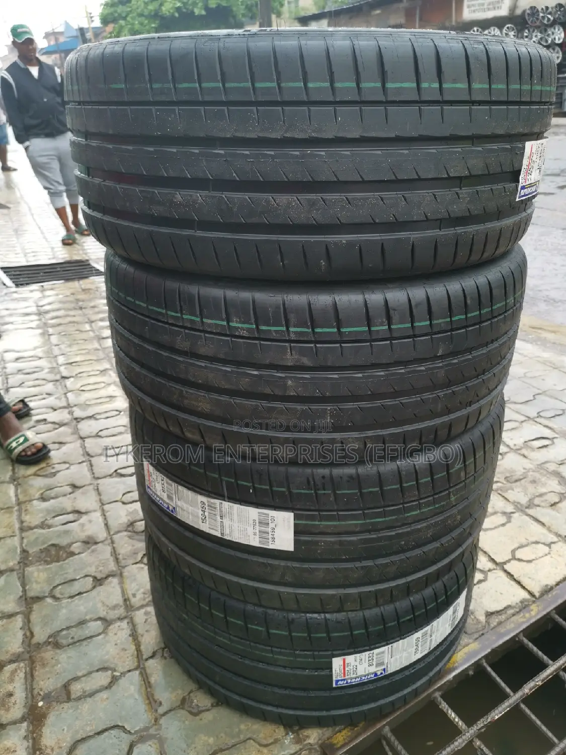 Mecheline Tyre