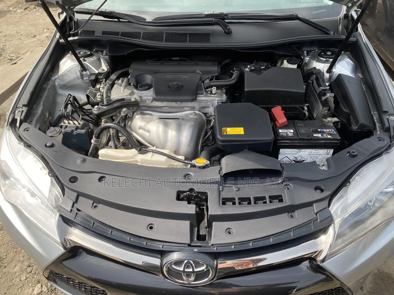 Toyota Camry 2015 Silver