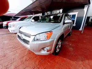 Toyota RAV4 Limited 2011 Silver