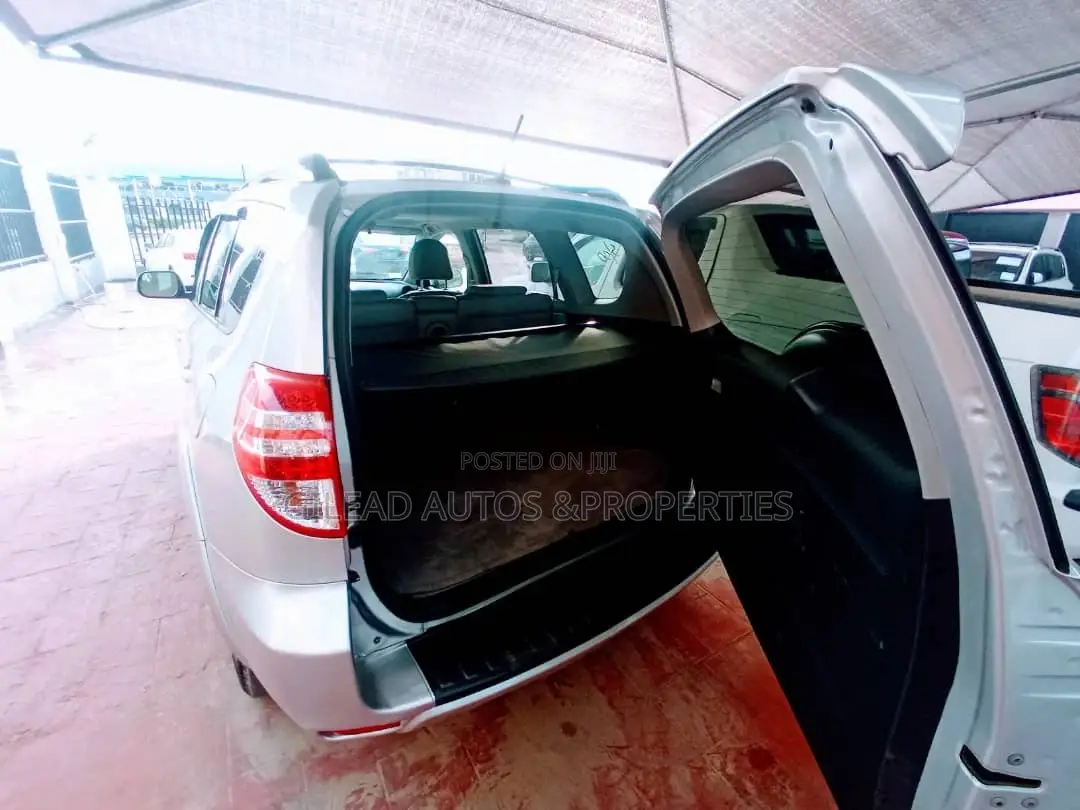 Toyota RAV4 Limited 2011 Silver