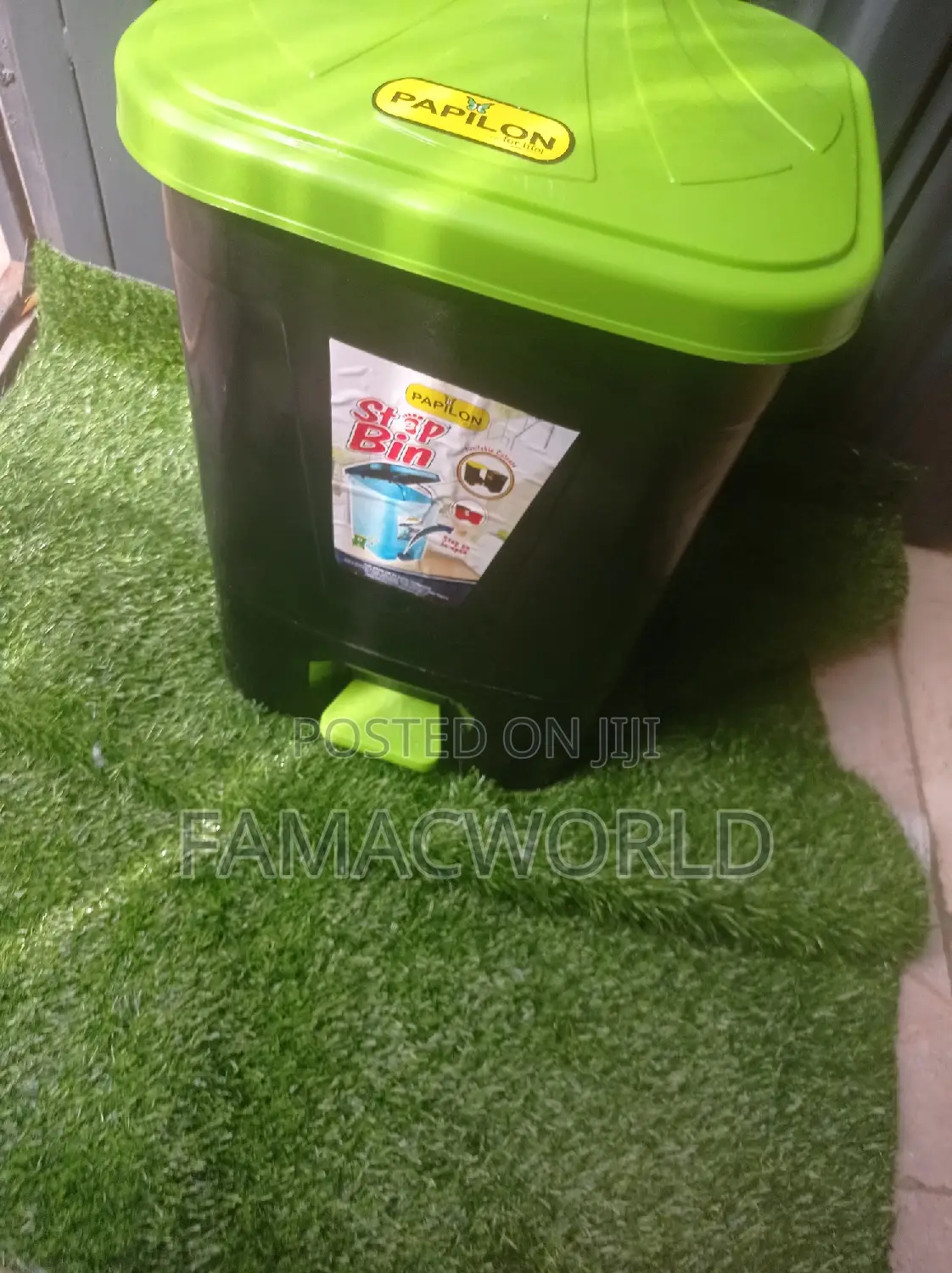 Dustbin With Petal