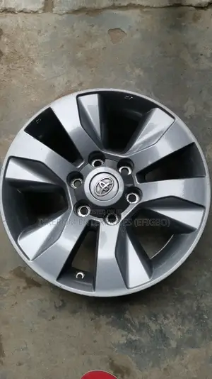 Toyota Hilux 2017 17 Rim