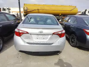 Toyota Corolla 2015 Silver