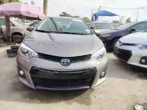 Toyota Corolla 2015 Brown