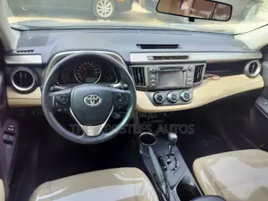 Toyota RAV4 2014 Green