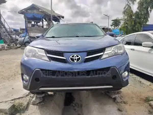 Toyota RAV4 2014 Blue