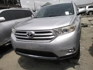 Toyota Highlander Limited 3.5l 4WD 2013 Silver