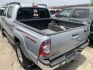 Toyota Tacoma 2012 Silver