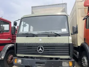 Mercedes-Benz 1324 Container Body