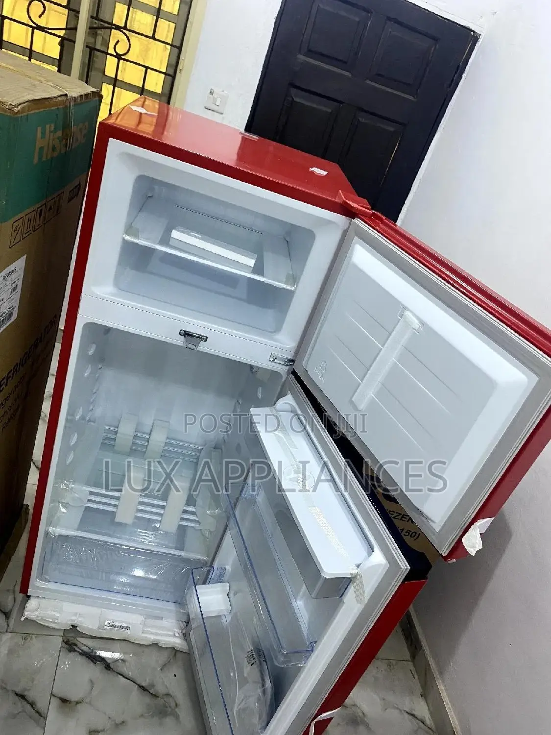 Hisense 204L Double Door Refrigerator With Dispenser