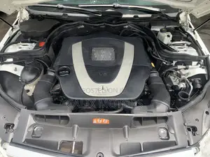 Mercedes-Benz C300 2010 White